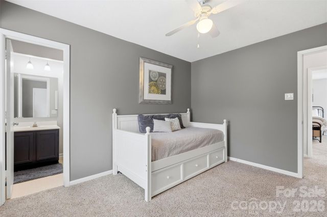 910 Sardis Cove Drive, Charlotte, NC 28270