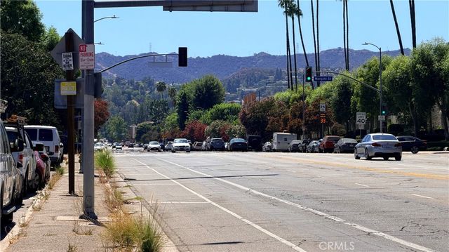 5460 White Oak No. D312, Los Angeles, CA 91316