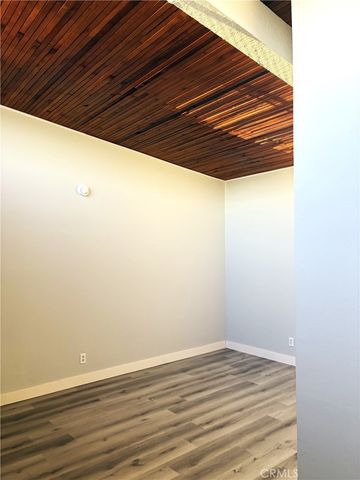 5460 White Oak No. D312, Los Angeles, CA 91316