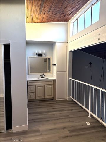 5460 White Oak No. D312, Los Angeles, CA 91316