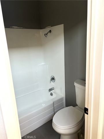 5460 White Oak No. D312, Los Angeles, CA 91316