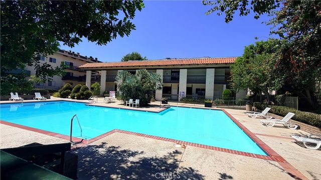 5460 White Oak No. D312, Los Angeles, CA 91316