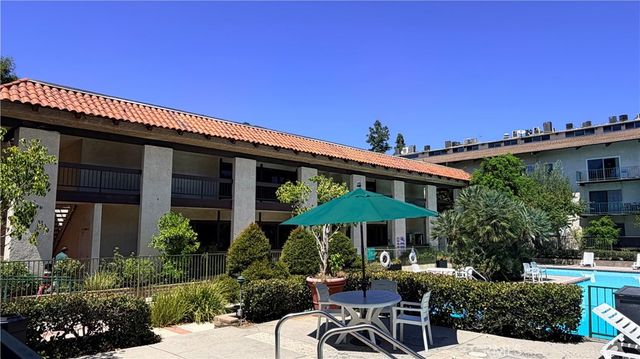 5460 White Oak No. D312, Los Angeles, CA 91316