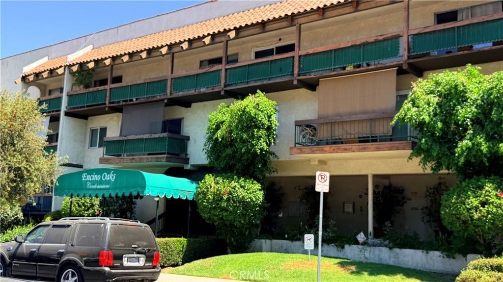 5460 White Oak No. D312, Los Angeles, CA 91316