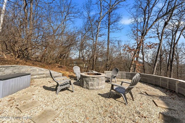 1703 Timber Trace, Louisville, KY 40214