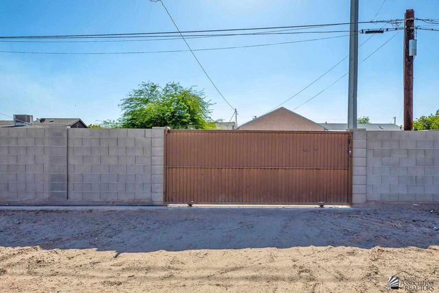 1716 S 8 Ave, Yuma, AZ 85364