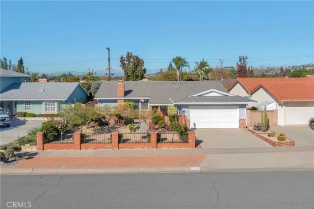 2225 E Quincy, Orange, CA 92867