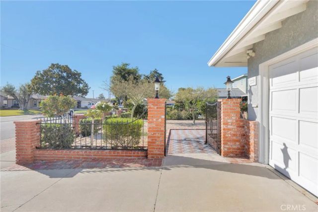 2225 E Quincy, Orange, CA 92867