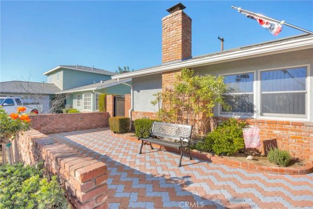 2225 E Quincy, Orange, CA 92867