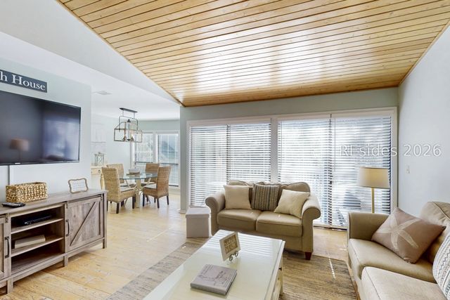 85 Lighthouse Rd Apt 2389, Hilton Head Island, SC 29928