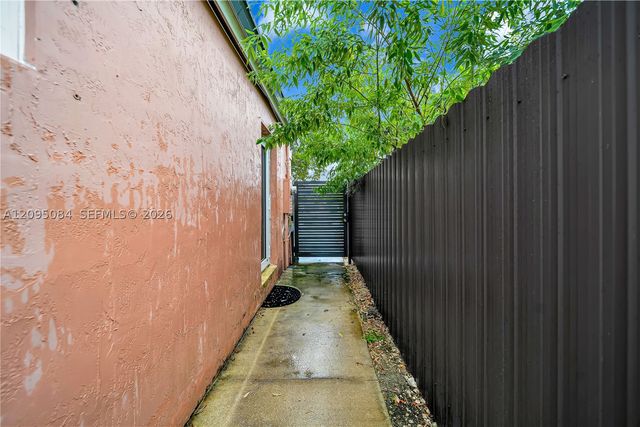 20273 NW 32nd Ave, Miami Gardens, FL 33056