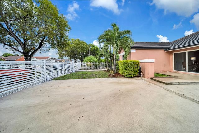 20273 NW 32nd Ave, Miami Gardens, FL 33056