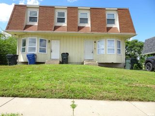 5510 N DIVISION Street, Davenport, IA 52806