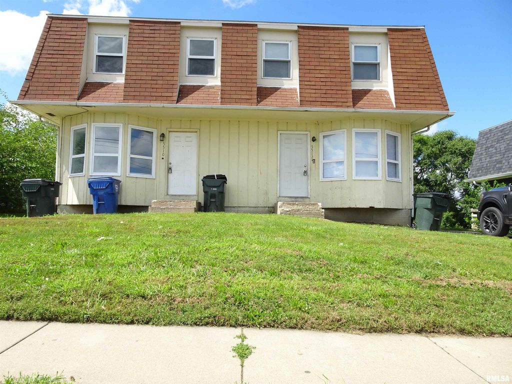 5510 N DIVISION Street, Davenport, IA 52806
