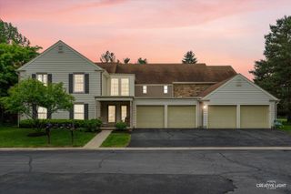 312 Dunham Place Commons 312, St. Charles, IL 60174