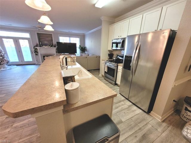 512 Fieldstone Glen WAY, Virginia Beach, VA 23454