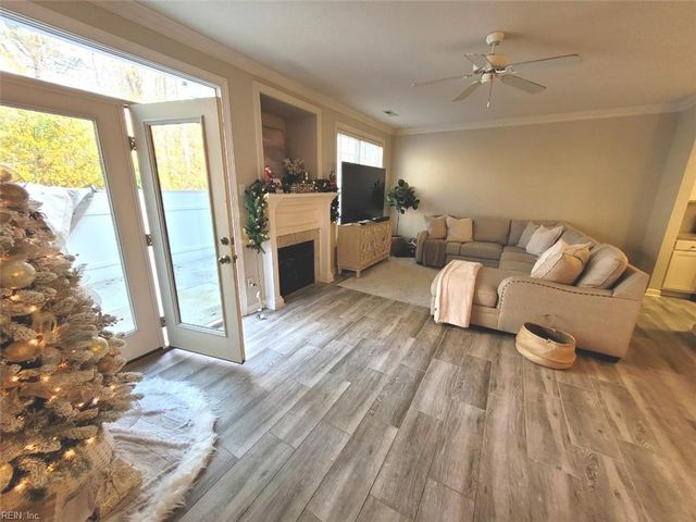 512 Fieldstone Glen WAY, Virginia Beach, VA 23454