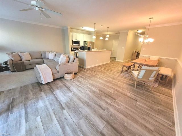 512 Fieldstone Glen WAY, Virginia Beach, VA 23454