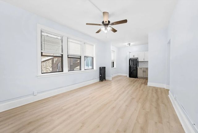 5135 S blackstone Avenue 206, Chicago, IL 60615