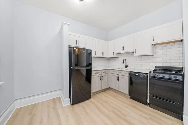 5135 S blackstone Avenue 206, Chicago, IL 60615