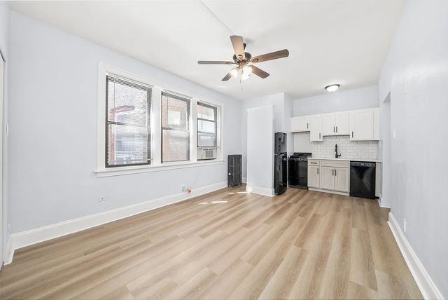 5135 S blackstone Avenue 206, Chicago, IL 60615