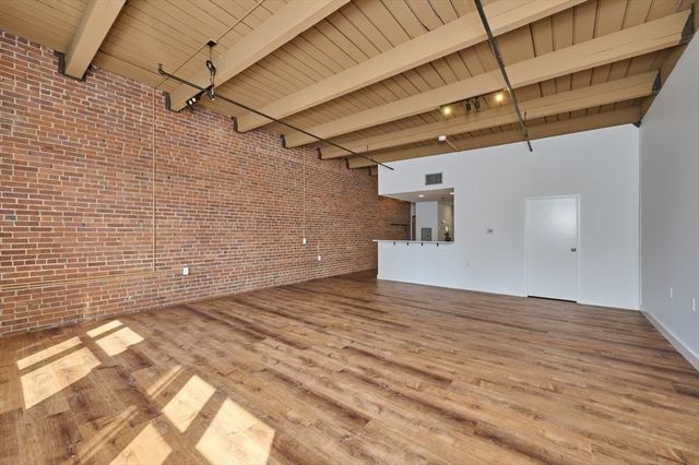 33 Sleeper Street 603, Boston, MA 02210