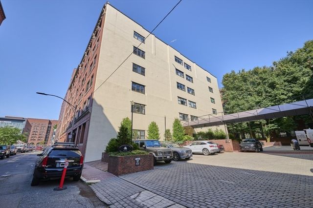 33 Sleeper Street 603, Boston, MA 02210