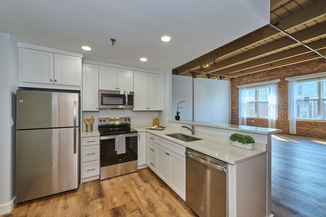 33 Sleeper Street 603, Boston, MA 02210