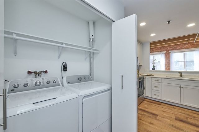 33 Sleeper Street 603, Boston, MA 02210