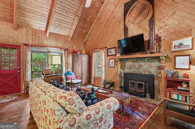 486 Barn Inn Road, Lakemont, GA 30552