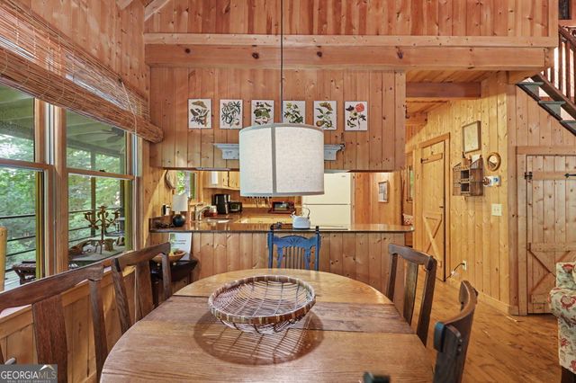 486 Barn Inn Road, Lakemont, GA 30552