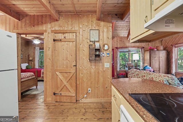 486 Barn Inn Road, Lakemont, GA 30552