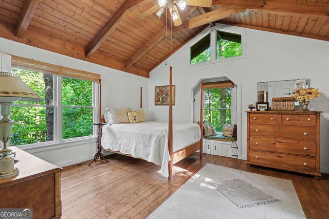 486 Barn Inn Road, Lakemont, GA 30552