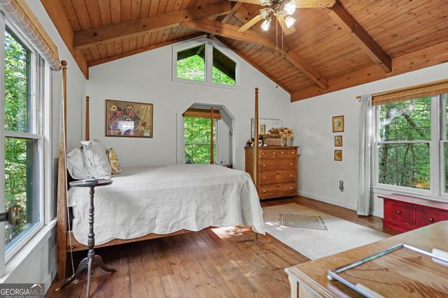 486 Barn Inn Road, Lakemont, GA 30552