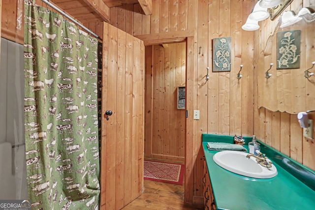 486 Barn Inn Road, Lakemont, GA 30552