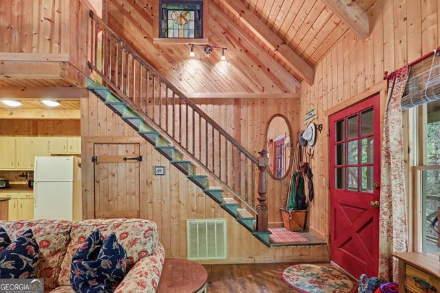 486 Barn Inn Road, Lakemont, GA 30552