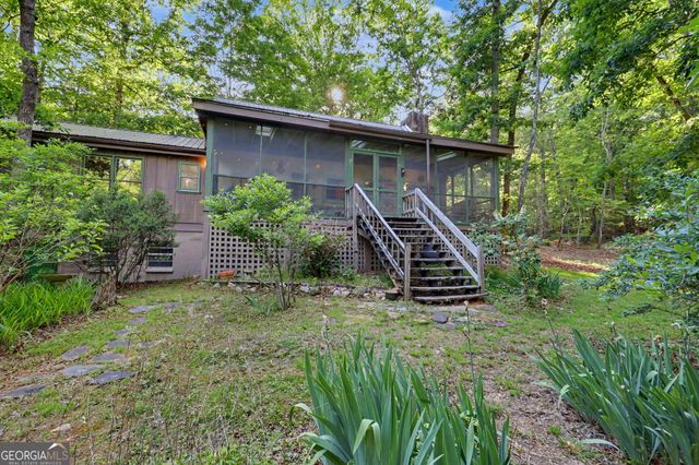 486 Barn Inn Road, Lakemont, GA 30552