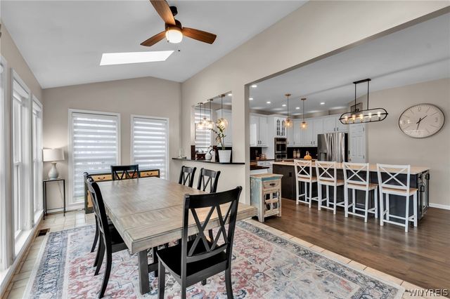 32 Falconcrest Lane, Orchard Park, NY 14127