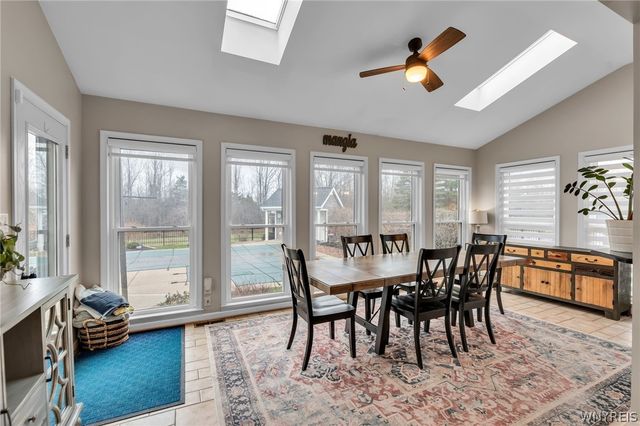 32 Falconcrest Lane, Orchard Park, NY 14127