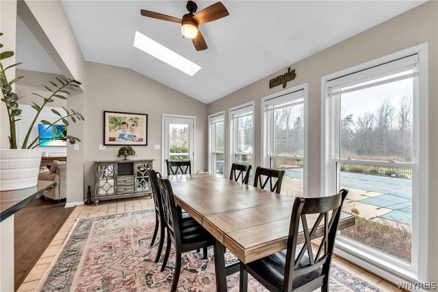 32 Falconcrest Lane, Orchard Park, NY 14127