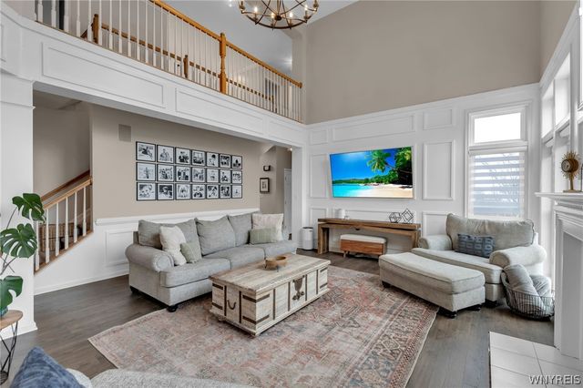 32 Falconcrest Lane, Orchard Park, NY 14127