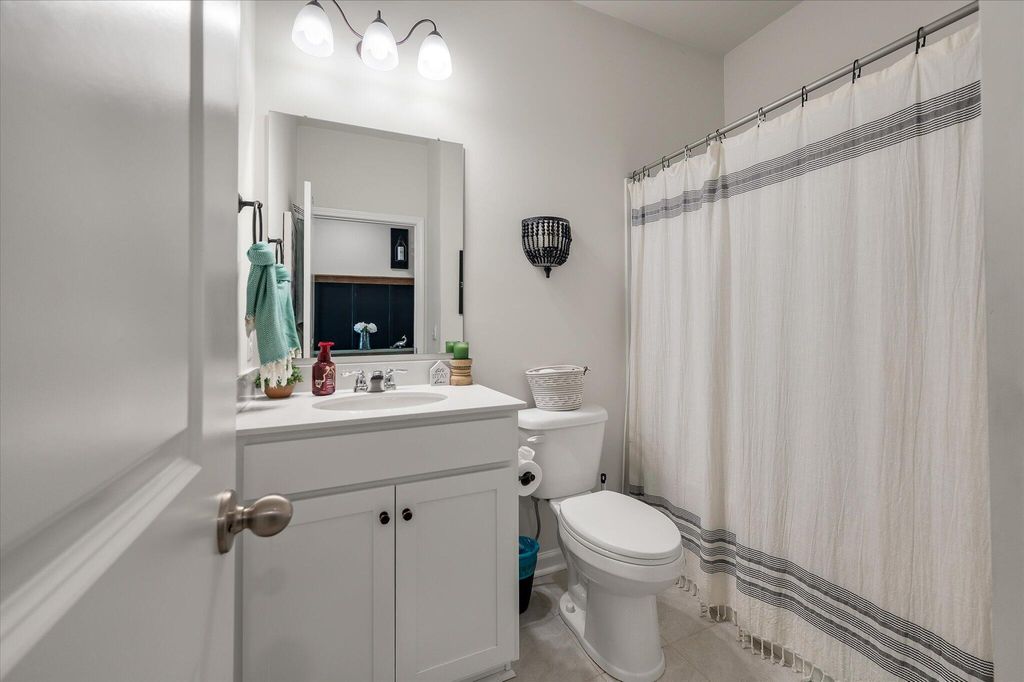 Image 18 of property listing at 240 Silver Creek Drive, Huger, SC 29450