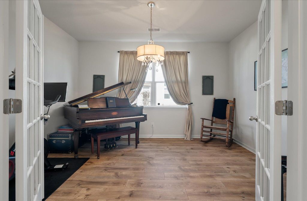 Image 8 of property listing at 240 Silver Creek Drive, Huger, SC 29450