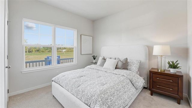 100 Lake Meadows Drive, Smithville, MO 64089