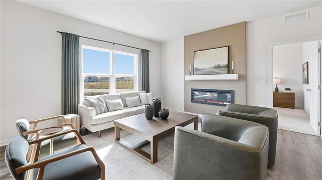 100 Lake Meadows Drive, Smithville, MO 64089