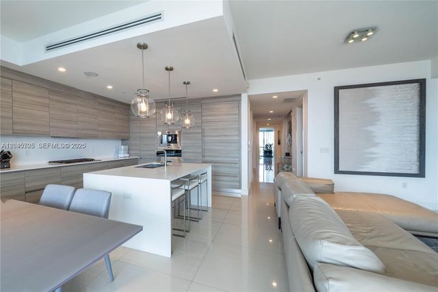3250 NE 188th St 606, Aventura, FL 33180