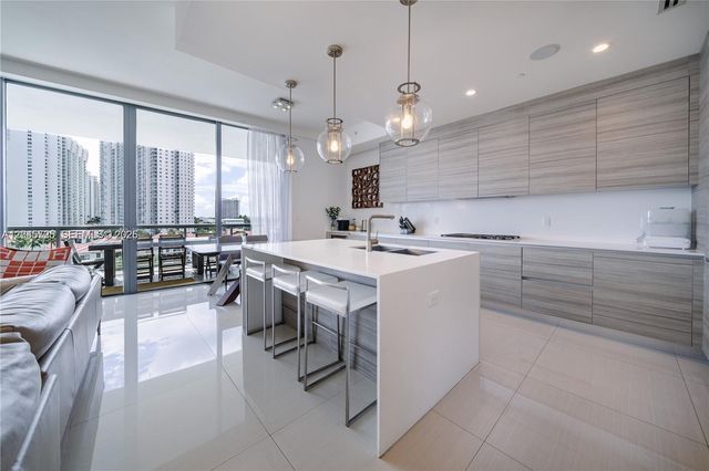 3250 NE 188th St 606, Aventura, FL 33180