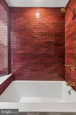 1731 CHRISTIAN ST, Philadelphia, PA 19146