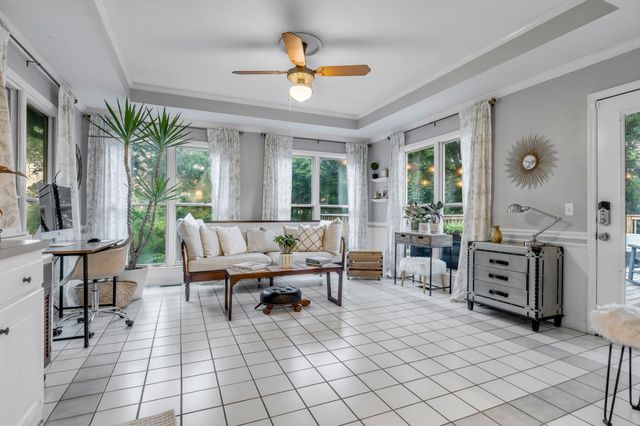 826 Evansdale Dr, Nashville, TN 37220