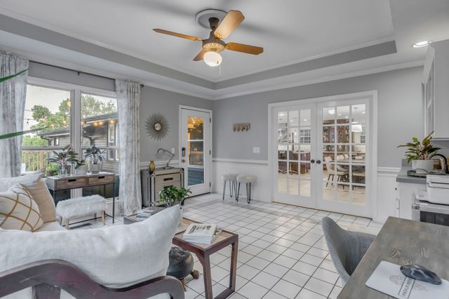 826 Evansdale Dr, Nashville, TN 37220